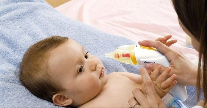 Mẹ nên lựa chọn các sản phẩm dụng cụ hút mũi chất lượng và đảm bảo an toàn cho bé