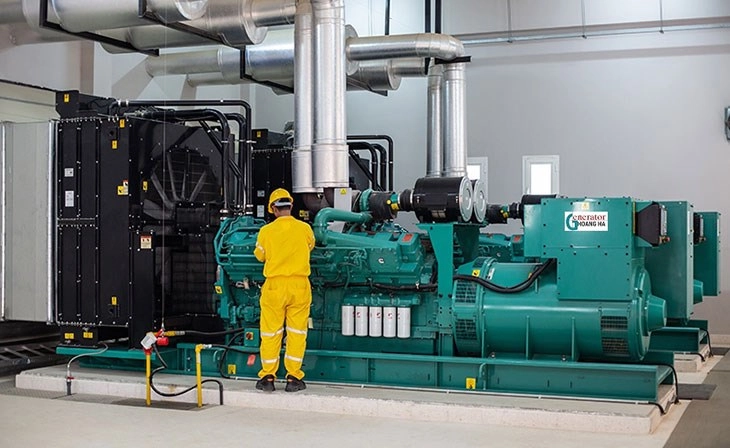 Kiểm tra độ nhớt của máy phát điện theo định kỳ để đảm bảo tuổi thọ lâu dài Kiểm tra độ nhớt của máy phát điện theo định kỳ để đảm bảo tuổi thọ lâu dài