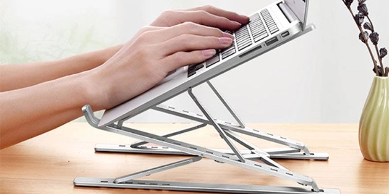 Nên ưu tiên chọn những sản phẩm được làm từ PVC, ABS, PP. Nên ưu tiên chọn những sản phẩm được làm từ PVC, ABS, PP.