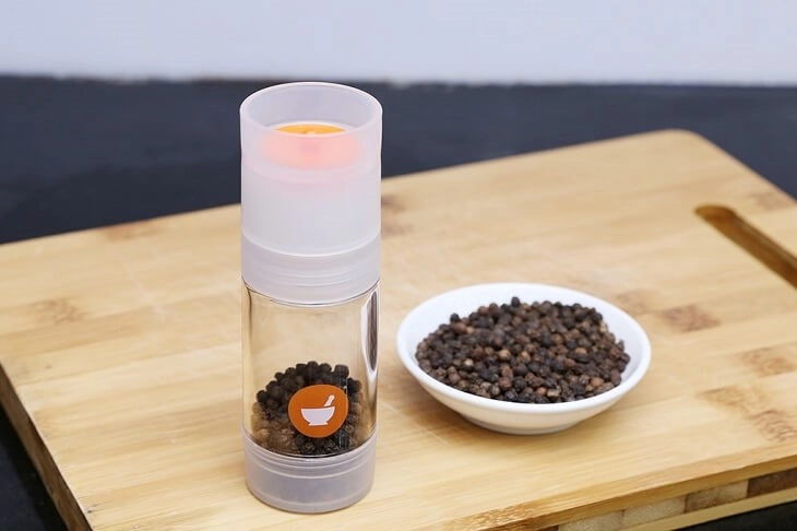 Xay tiêu nhựa Pioneer XT001 có thiết kế nhỏ gọn, tháo lắp dễ dàng