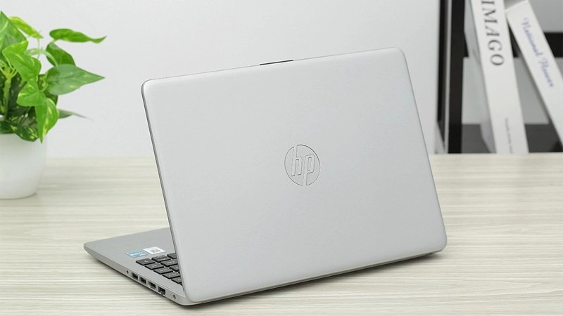 Laptop HP cơ bản đáp ứng tốt mọi tác vụ xử lý