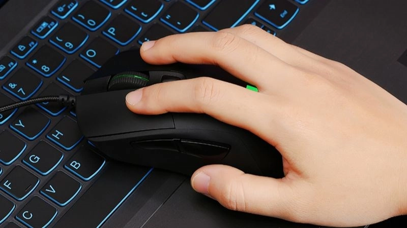 Độ phân giải cao 16000 DPI thao tác game nhanh hơn