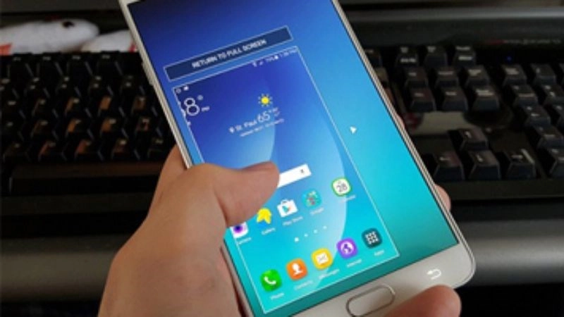 Tính năng này là 1 sự cứu cánh cho những ai sở hữu bàn tay nhỏ Tính năng này là 1 sự cứu cánh cho những ai sở hữu bàn tay nhỏ