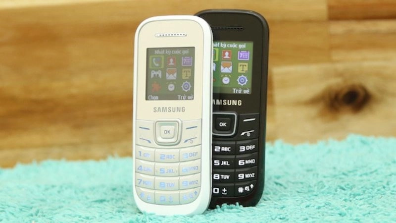 Dòng điện thoại “cục gạch” của Samsung.