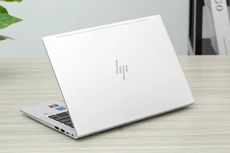 Laptop HP EliteBook đạt tiêu chuẩn của quân đội Mỹ.