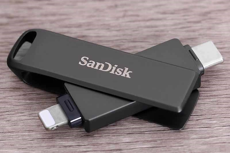 USB Sandisk OTG tích hợp cổng kết nối hiện đại