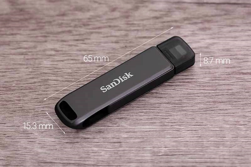USB SanDisk có kiểu dáng nhỏ gọn dễ dàng mang theo