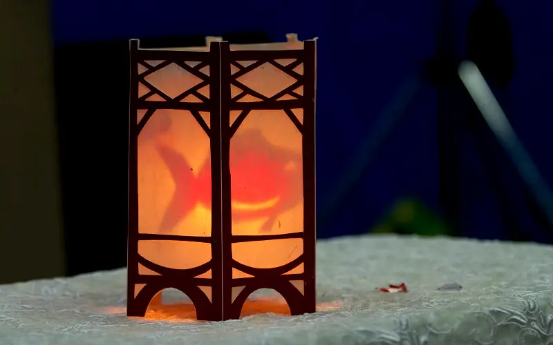 Lồng đèn kéo quân