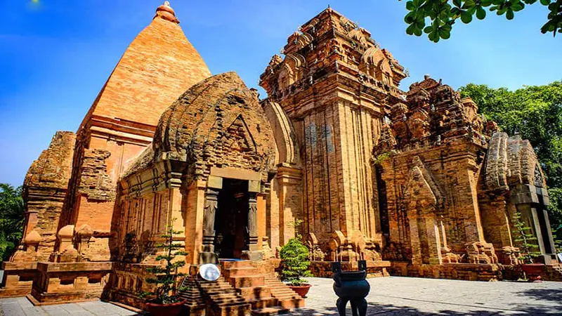 Tháp bà Po Nagar