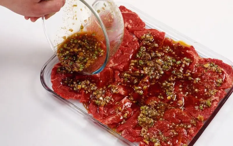 Dùng tẩm ướp gia vị