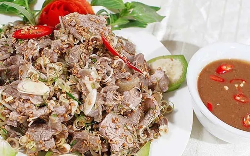 Thịt dê hấp sả