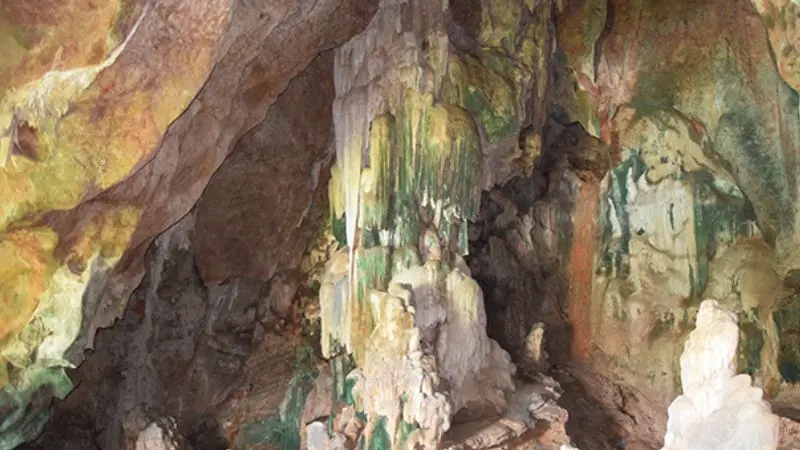 Co Noong Cave