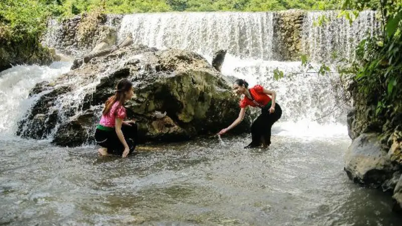 Ban Bon hot springs