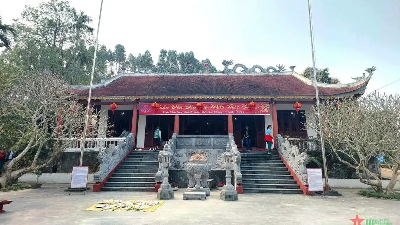 Thac Ba Mau Temple