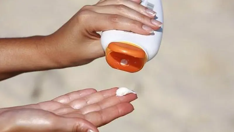 Bảo vệ da với kem chống nắng (Sun Cream)