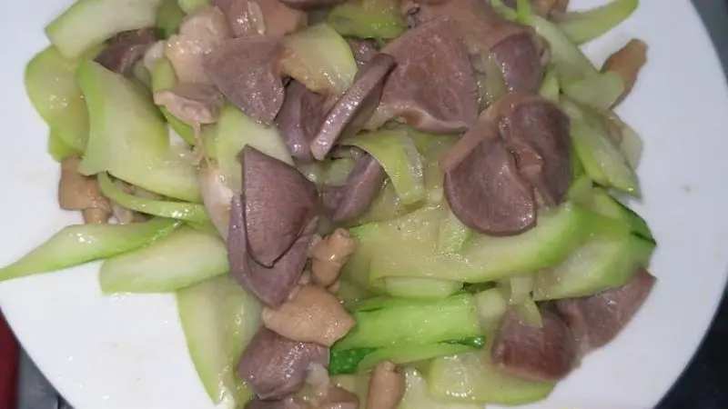Bầu xào nghêu