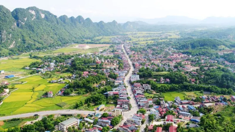 Overview of Dinh Hoa