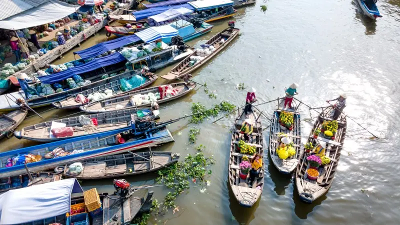 Khám phá chợ địa phương