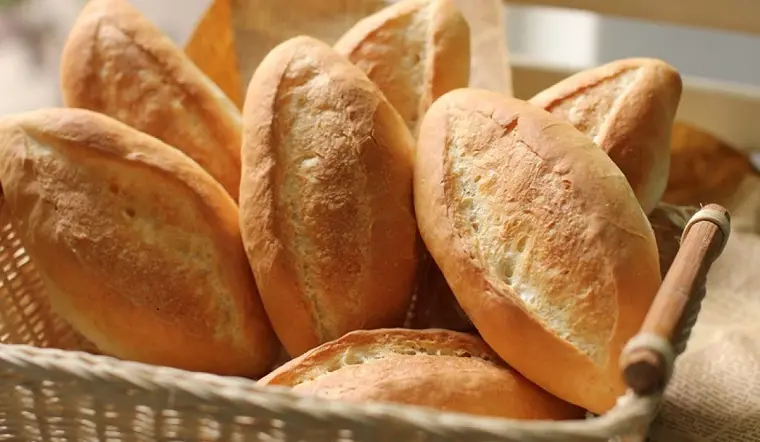 Cách làm bánh mì đặc ruột thơm ngon giòn xốp tại nhà đơn giản