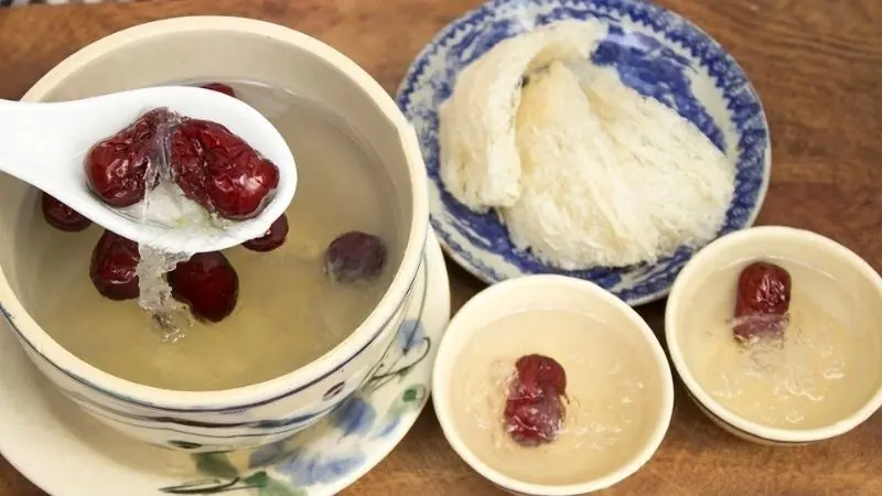 Sơ chế yến, táo đỏ