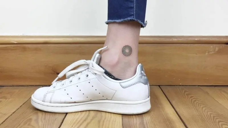 Hình xăm lông vũ thể hiện cho sự tự do, khát vọng được khám phá