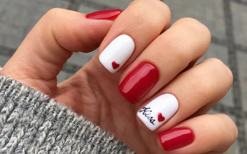 Mẫu nail màu đỏ cam
