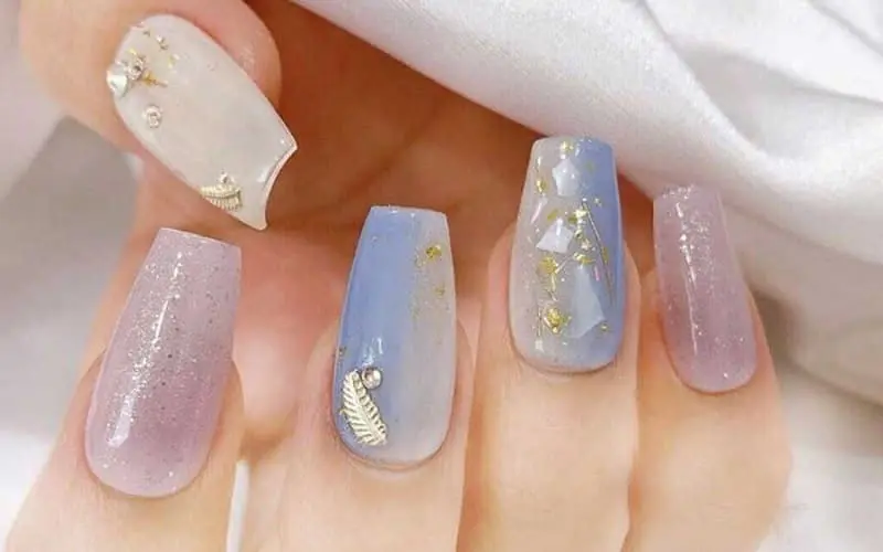 Mẫu nail hoa tone hồng