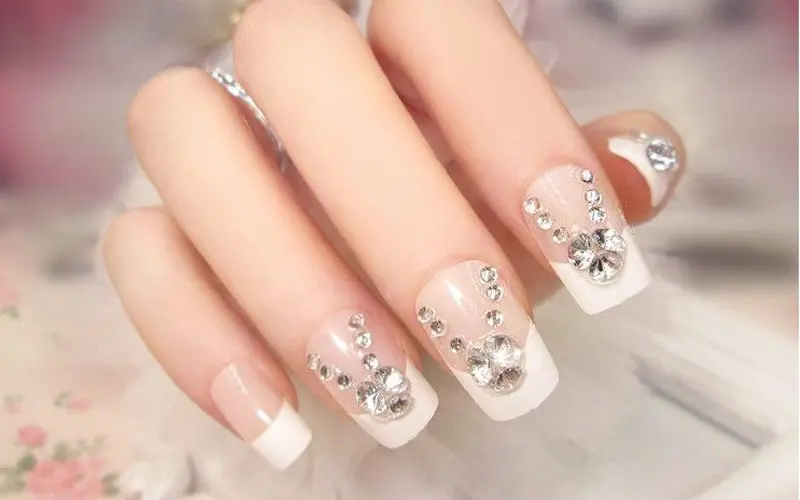 Mẫu nail nhũ kim tuyến bạc