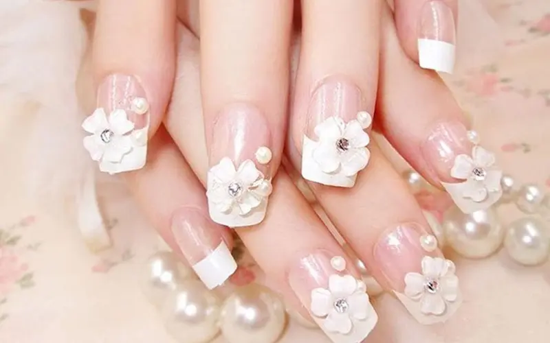 Mẫu nail nhũ kim tuyến đính đá
