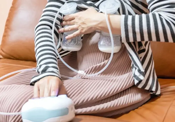 Công cụ giúp mẹ dự trữ sữa cho bé