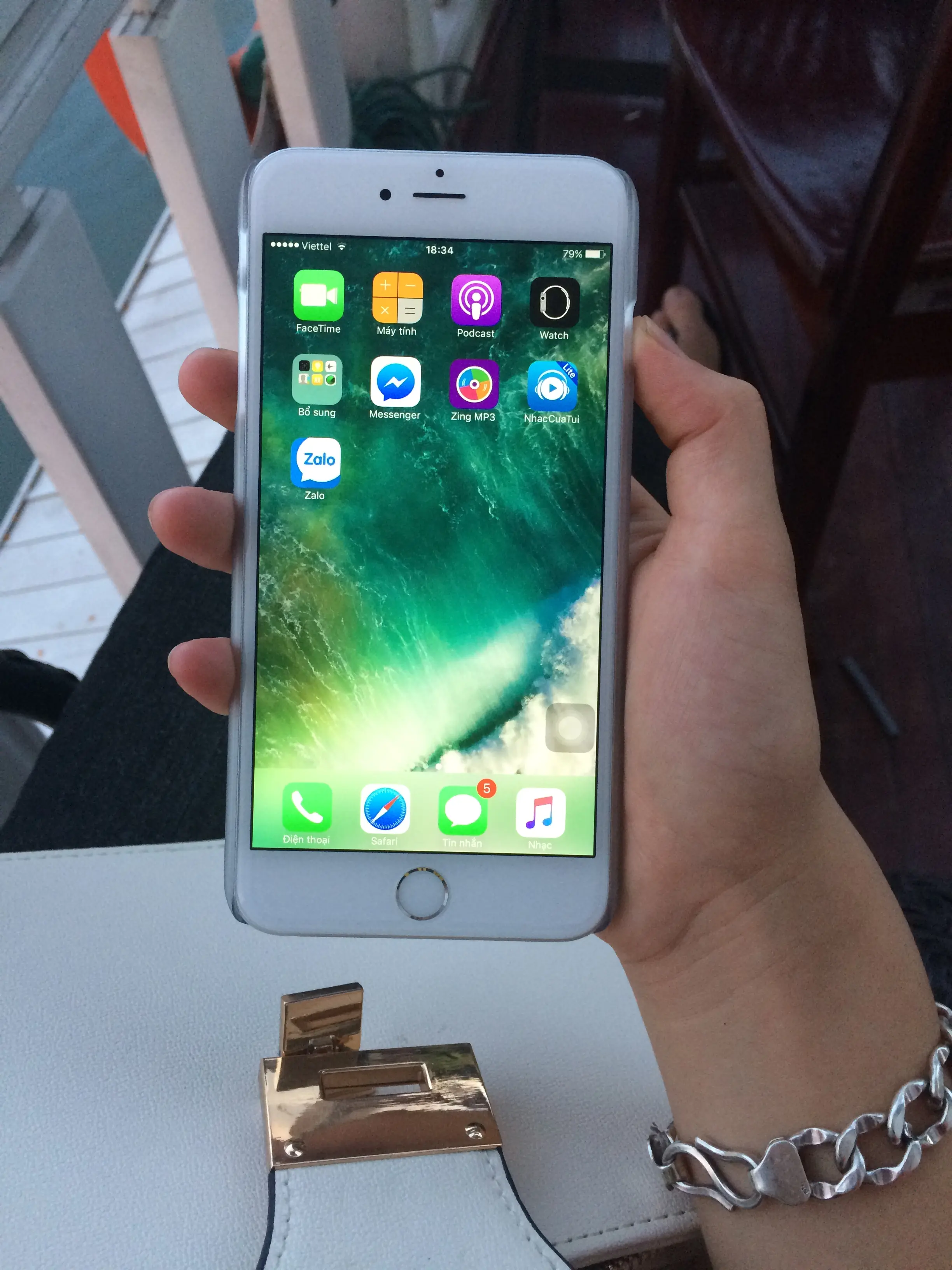 Khách hàng review Điện thoại iPhone 6 Plus 16GB 1