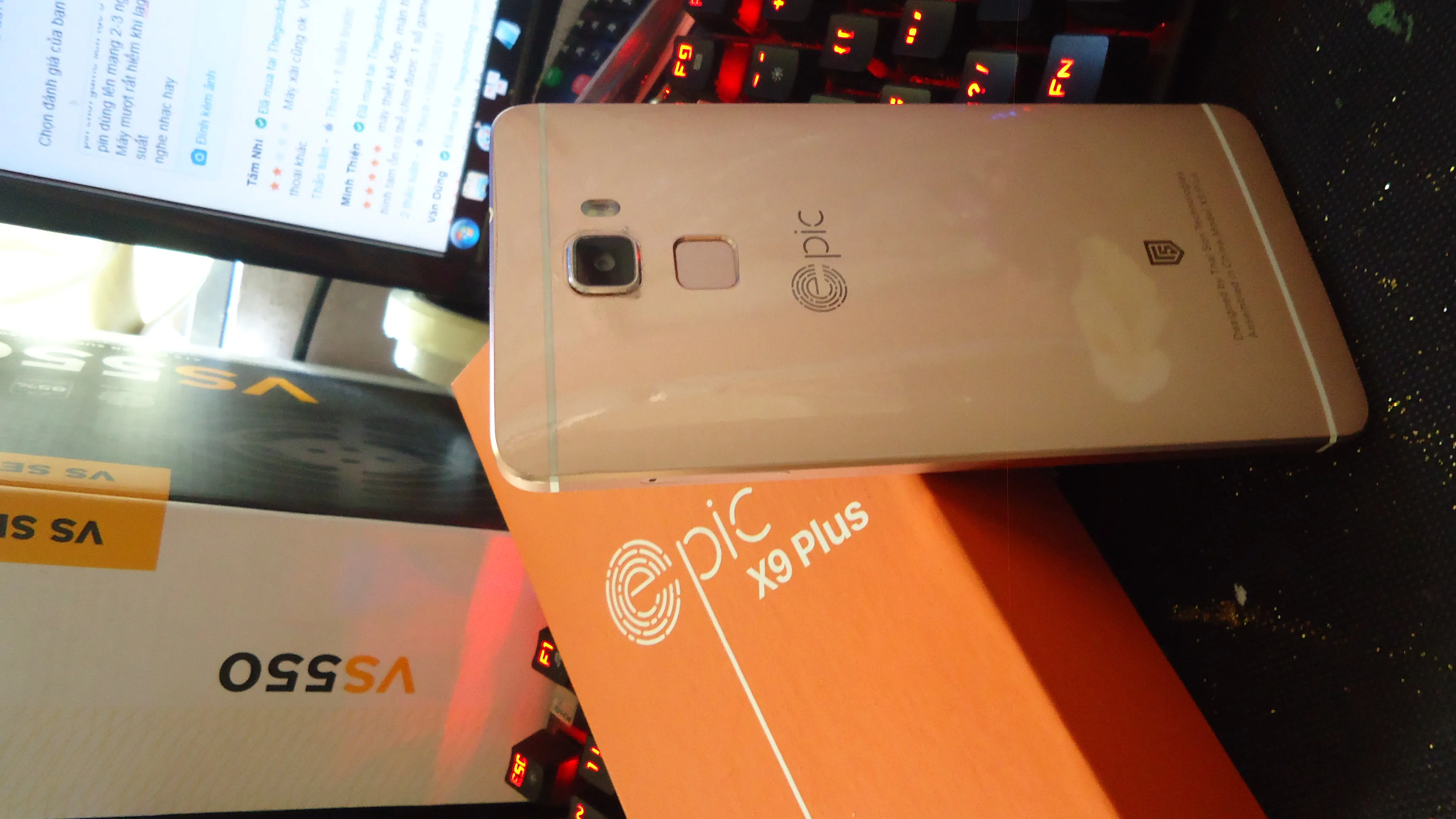 Khách hàng review Điện thoại Epic X9 Plus 3
