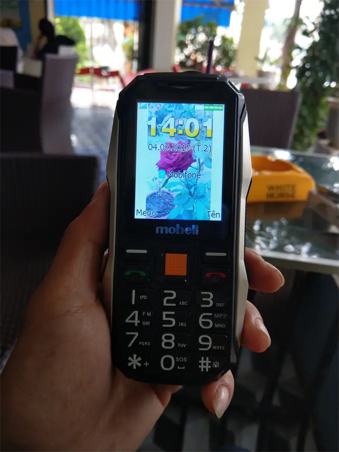 Khách hàng review Điện thoại Mobell Rock 3 13