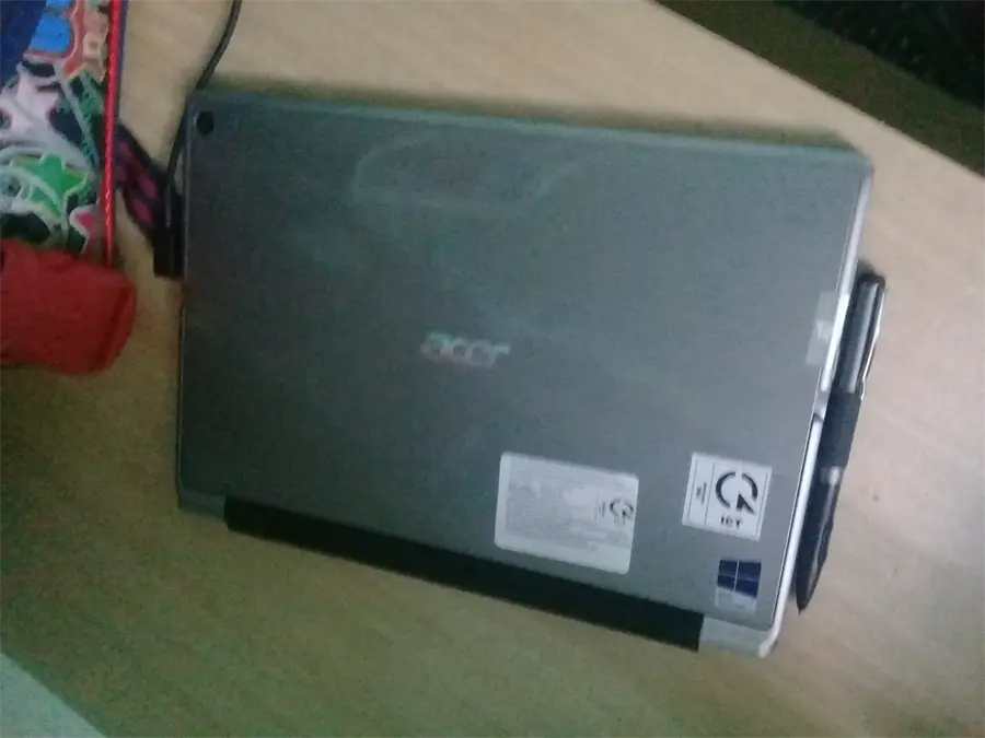 Khách hàng review Laptop Acer Switch Alpha 12 SA5-271P-39TD i3 6100U/4GB/128GB/Win10Pro/(NT.LB9SV.004) 1