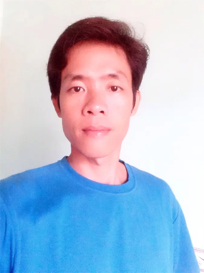 Khách hàng review Điện thoại Mobell Nova i4 1