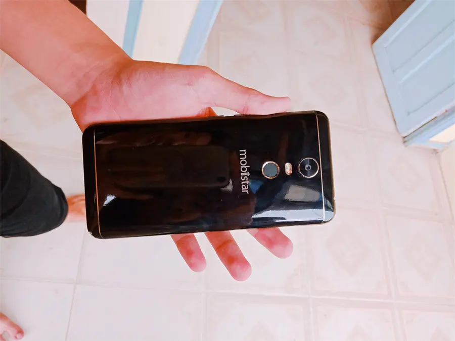 Khách hàng review Điện thoại Mobiistar E Selfie 2