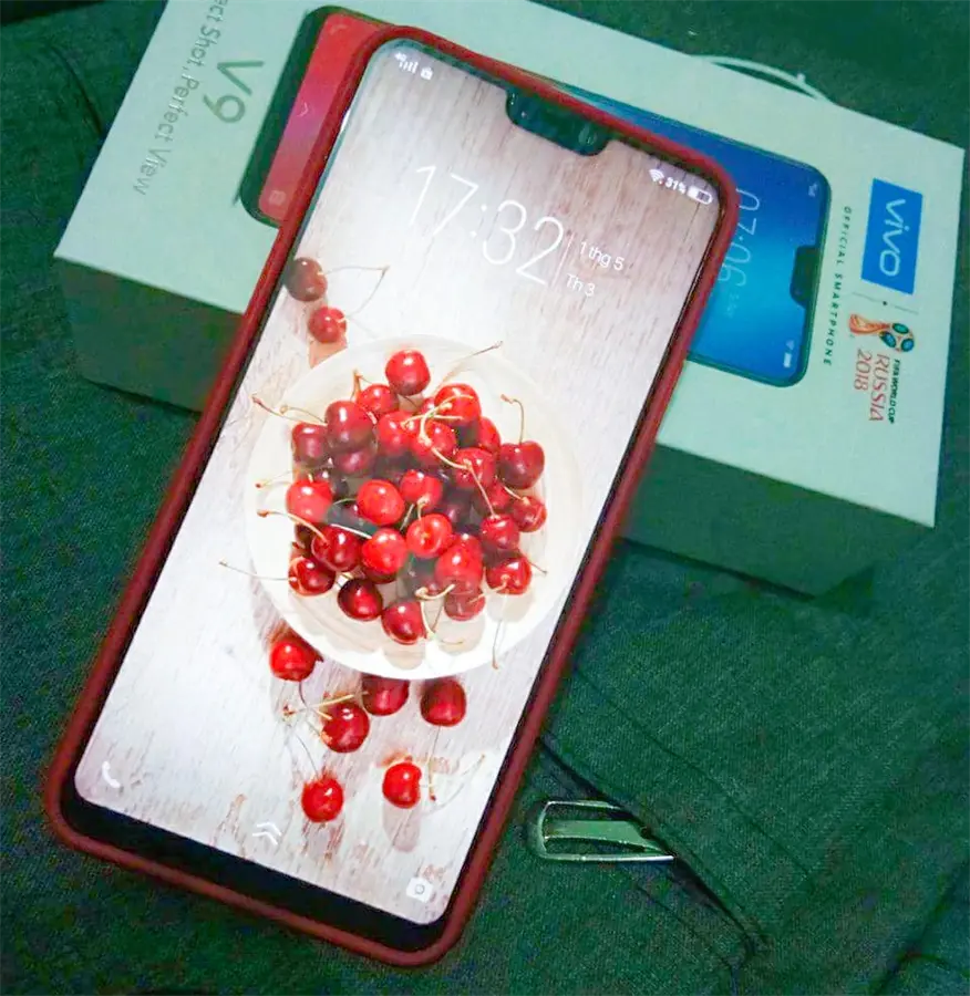 Khách hàng review Điện thoại Vivo V9 3