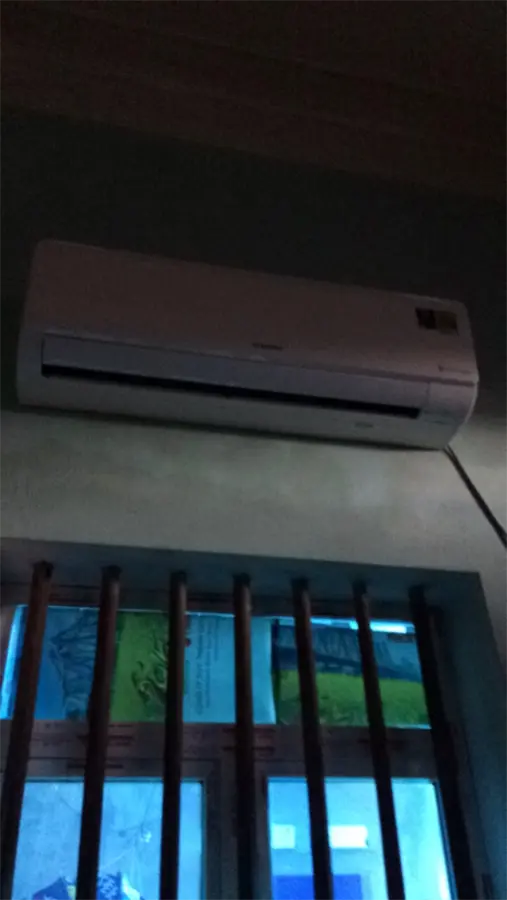 Khách hàng review Máy lạnh Samsung Inverter 2.0 HP AR18MVFHGWKNSV 3