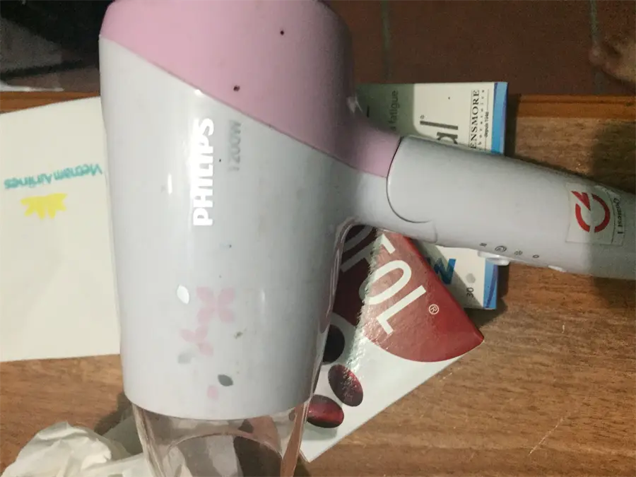 Khách hàng review Máy sấy tóc Philips HP8120/00 4