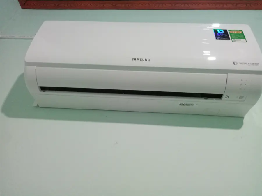 Khách hàng review Máy lạnh Samsung Inverter 1 HP AR10NVFHGWKNSV 7