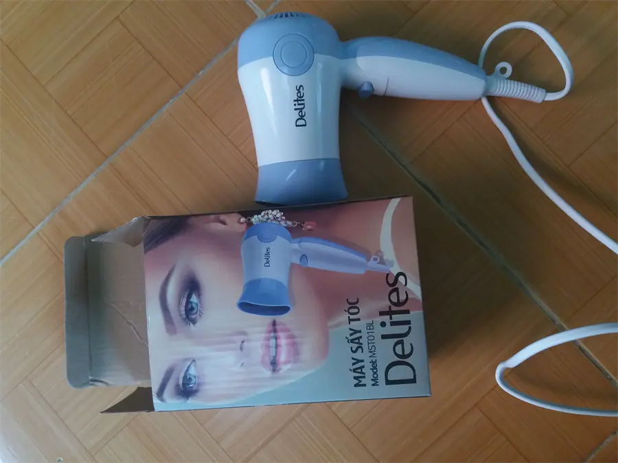 Khách hàng review Máy sấy tóc Delites MST01 BL 4