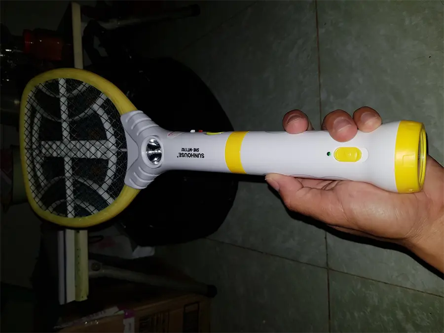 Khách hàng review Vợt muỗi Sunhouse SHE-MT1702 23