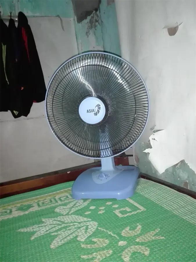 Khách hàng review Quạt bàn Asia B16001 3