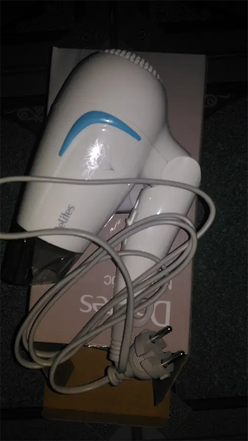 Khách hàng review Máy sấy tóc 1200W Delites MST02 29