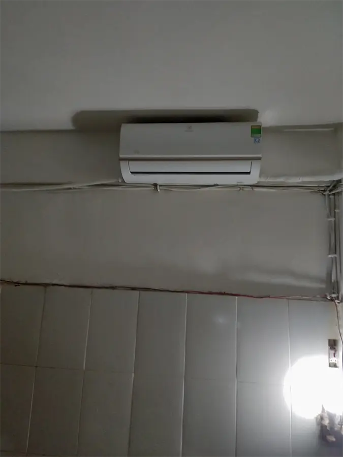 Khách hàng review Máy lạnh Electrolux Inverter 1 HP ESV09CRO-A1 3