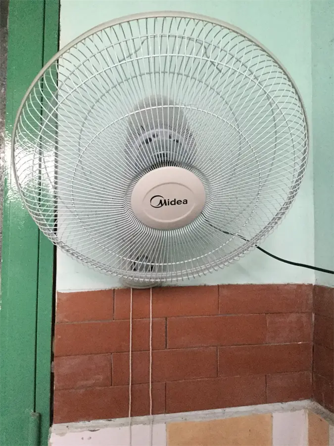 Khách hàng review Quạt treo Midea FW40-15VF 10