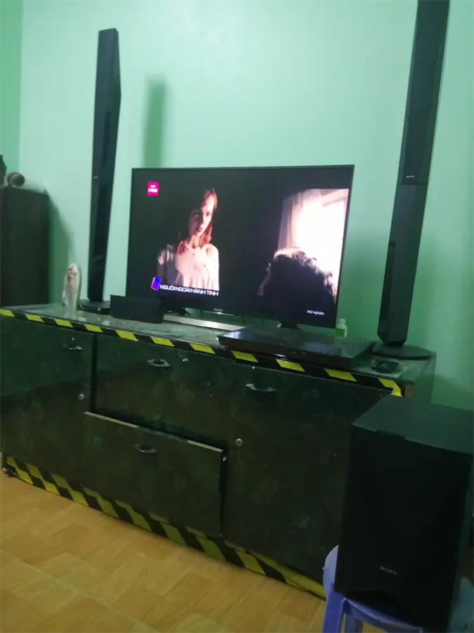 Khách hàng review Android Tivi Sony 4K 43 inch KD-43X8000E 76