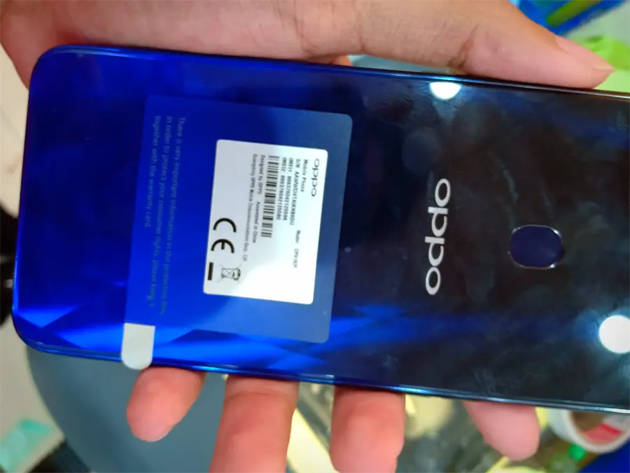Khách hàng review Điện thoại OPPO F9 8