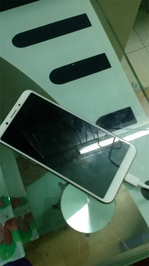 Khách hàng review Điện thoại OPPO A83 2018 (không tai nghe) 2