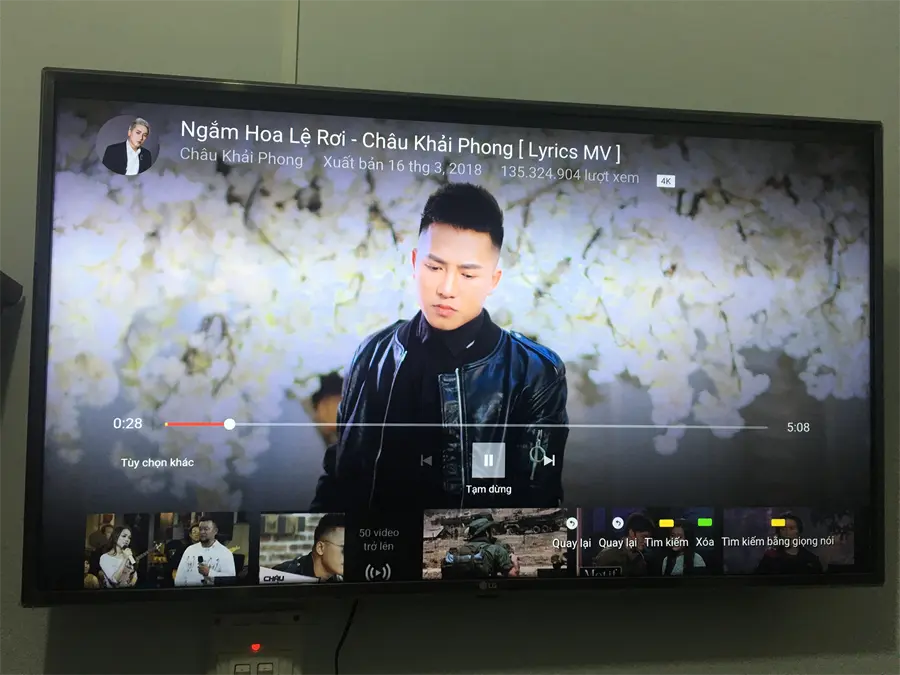 hách hàng review Smart Tivi LG 4K 43 inch 43UK6540PTD 6